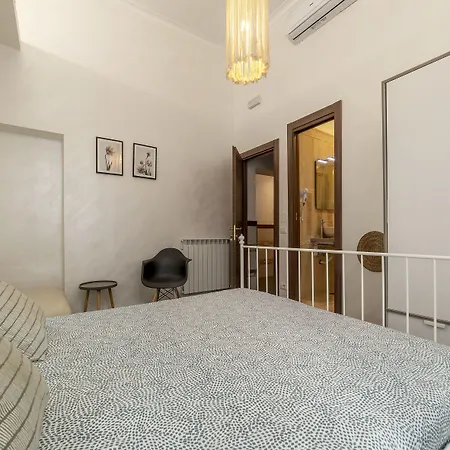 Apartment Guesthost - Termini Big Rom