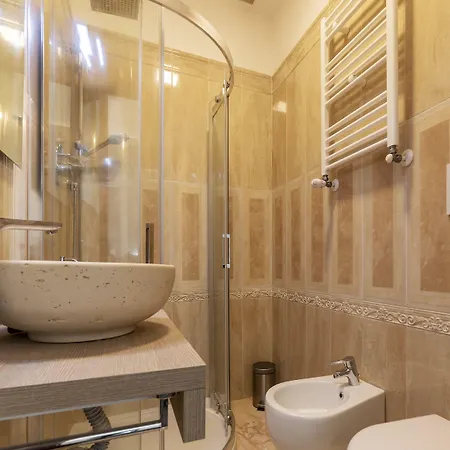 Guesthost - Termini Big Apartment
