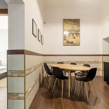 Guesthost - Termini Big Apartamento *